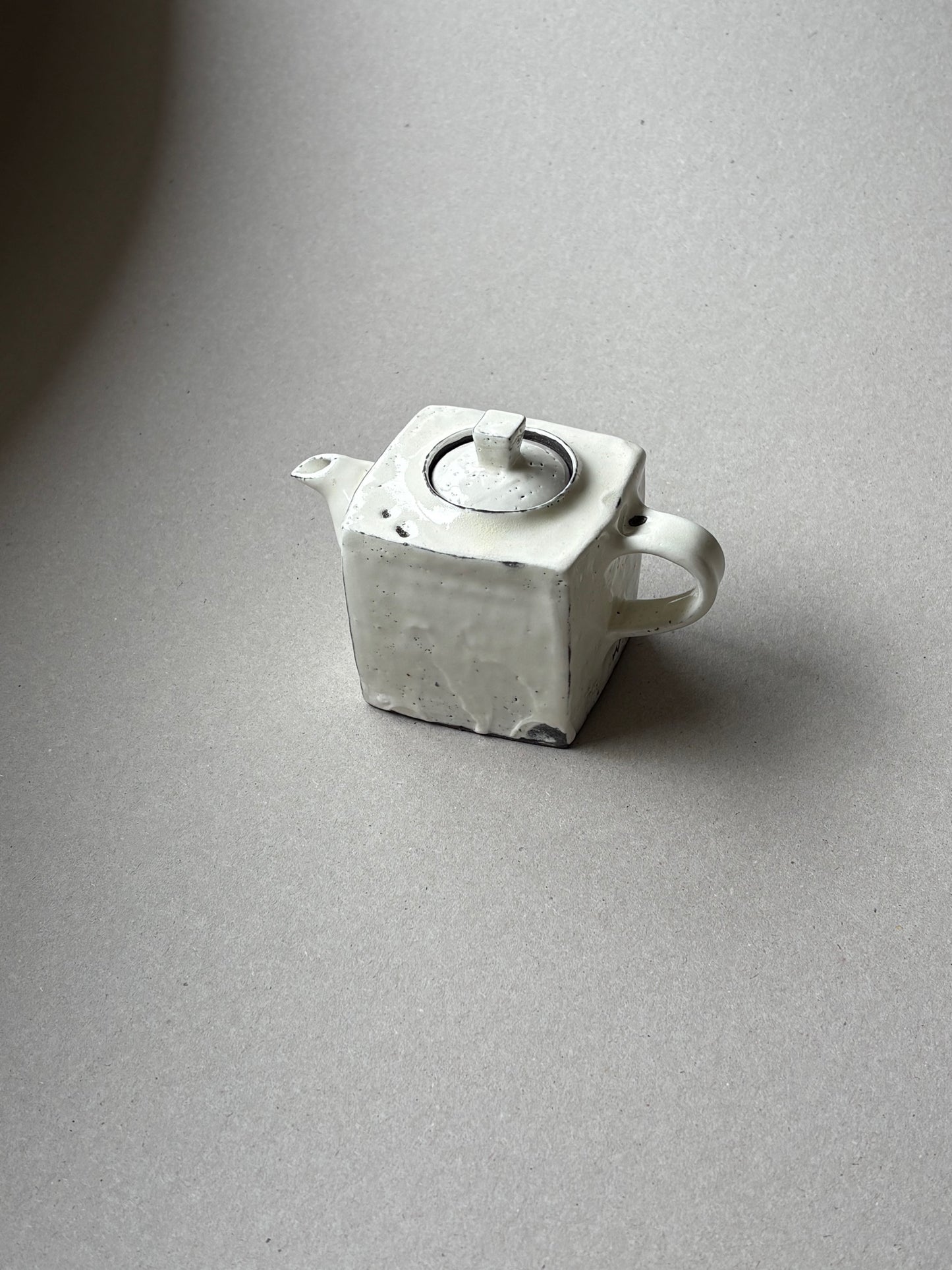 Square tea pot
