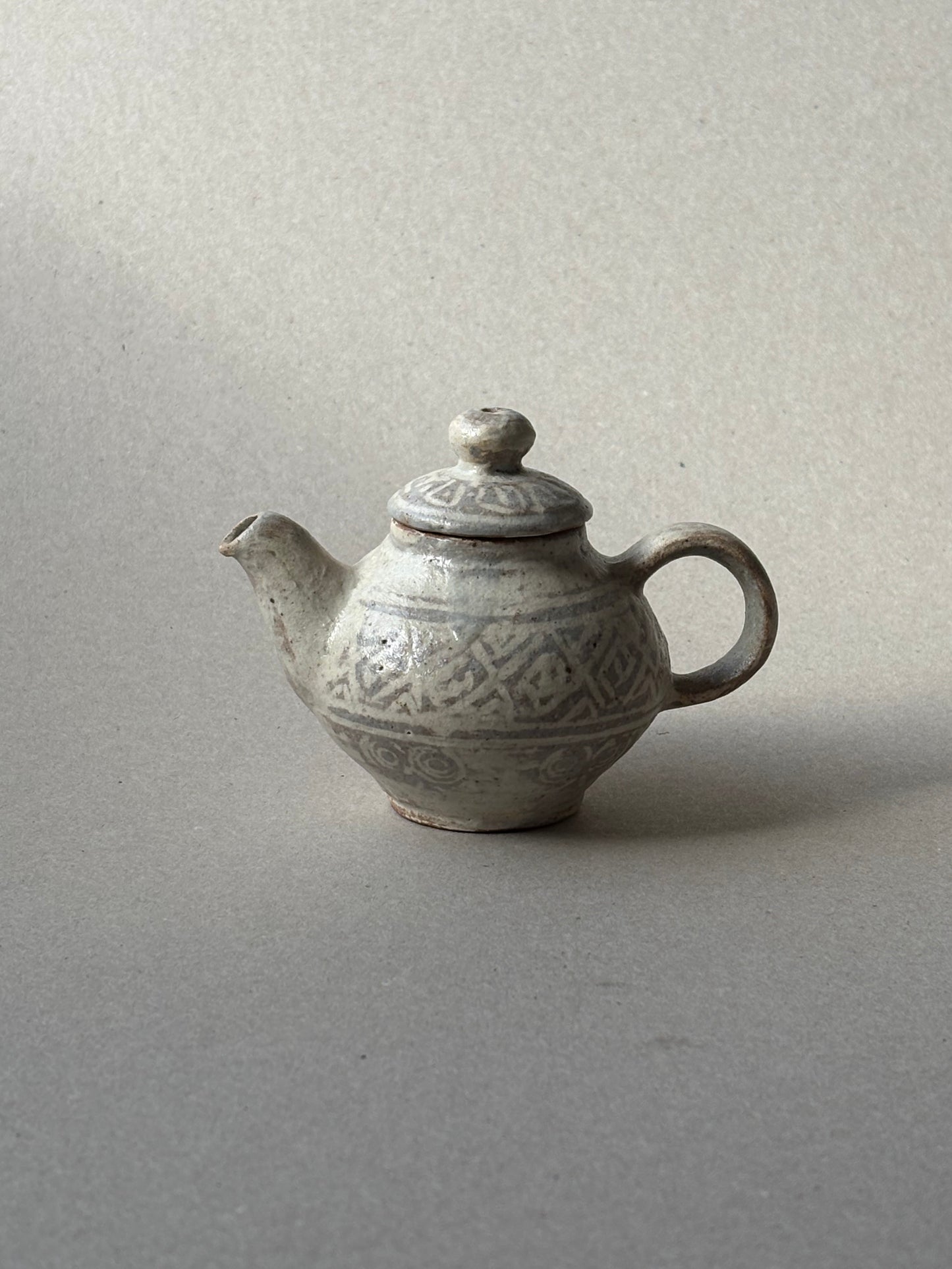 Buncheong Inlaid teapot